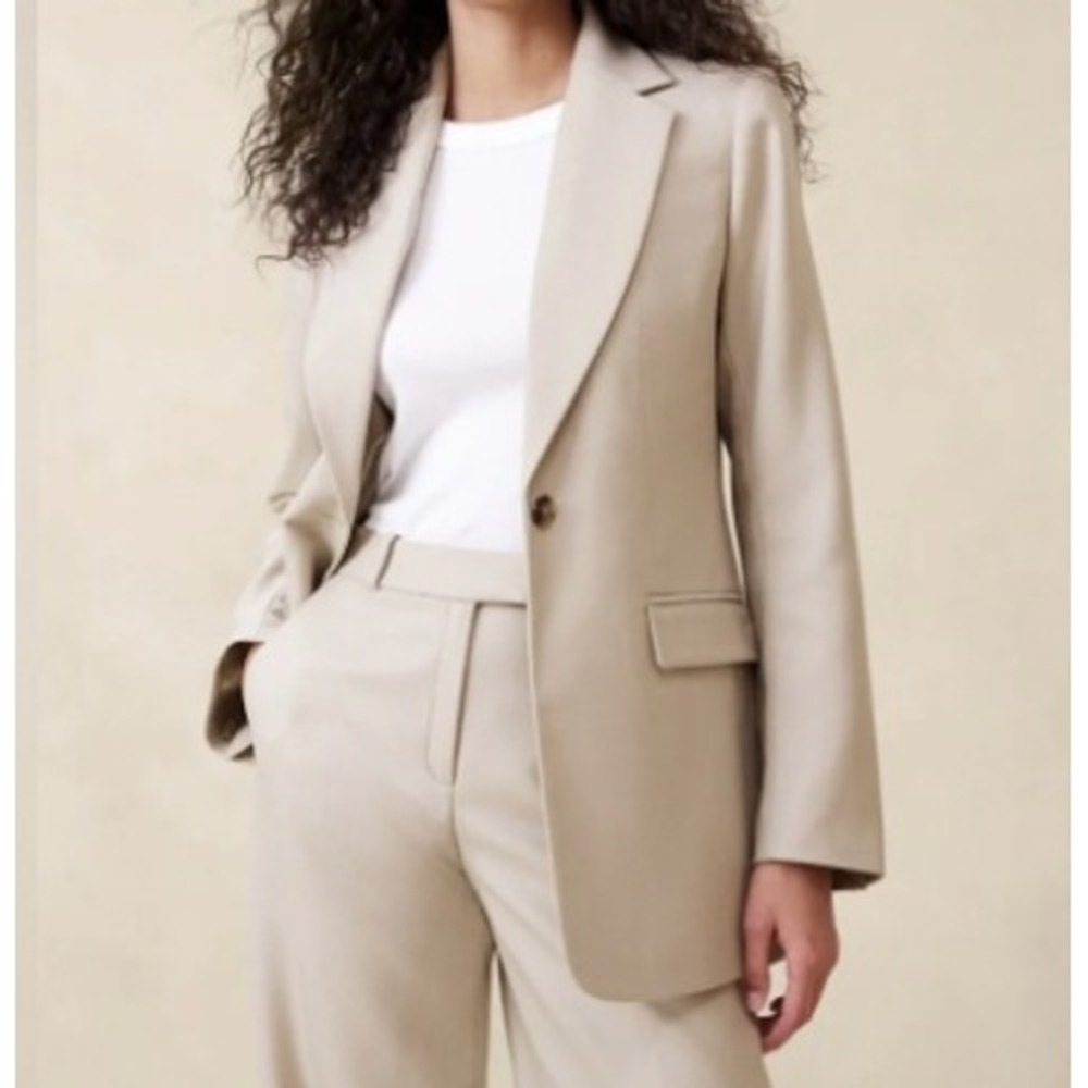 Banana Republic Wool Lido Sculpted Blazer Long 8 Petite Beige Fabbrica Alta NEW